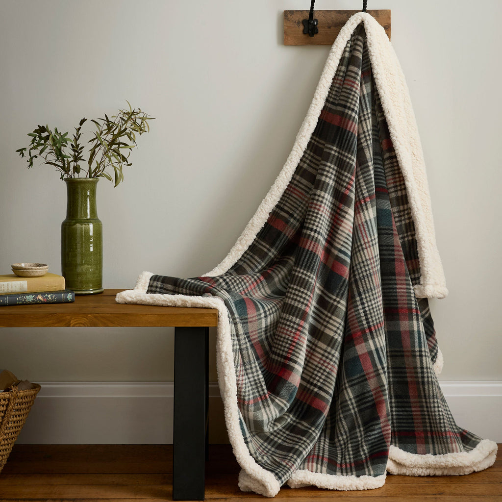 Plaid à carreaux Bennet vert 150 x 200 cm