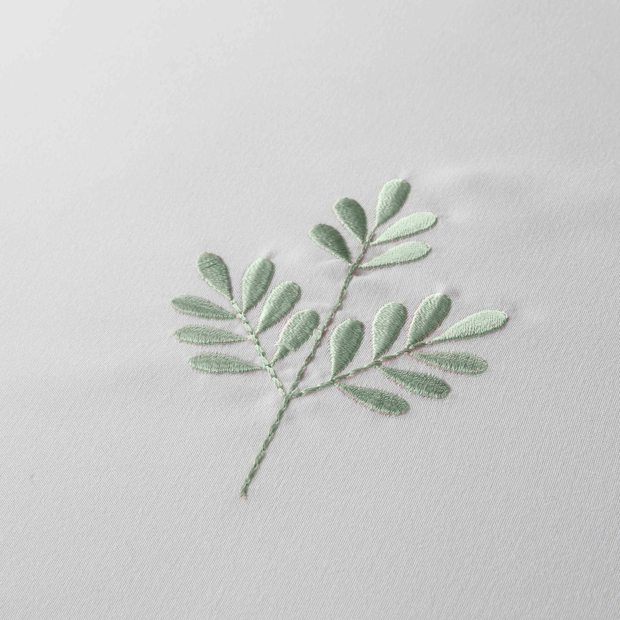 Parure de lit brodée Emily verte