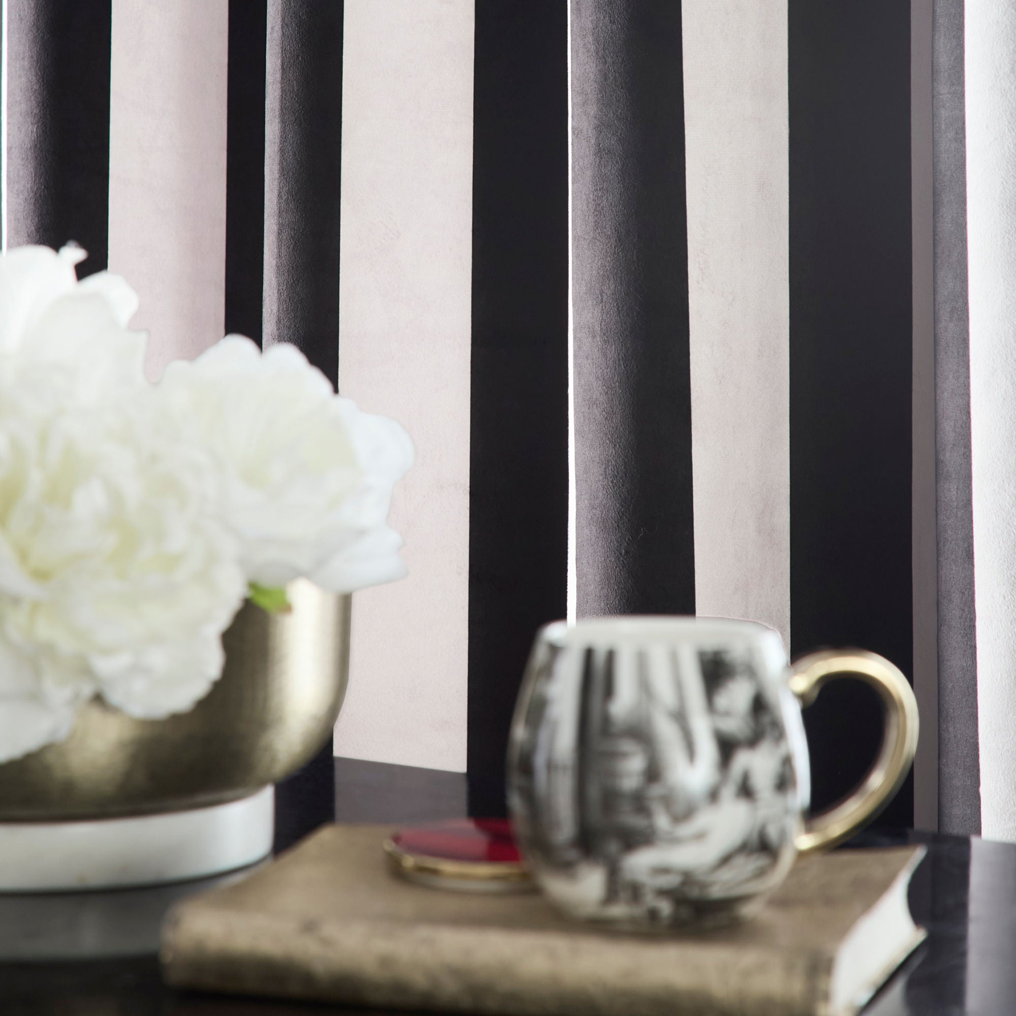 Rideaux à œillets rayés Festivo noirs