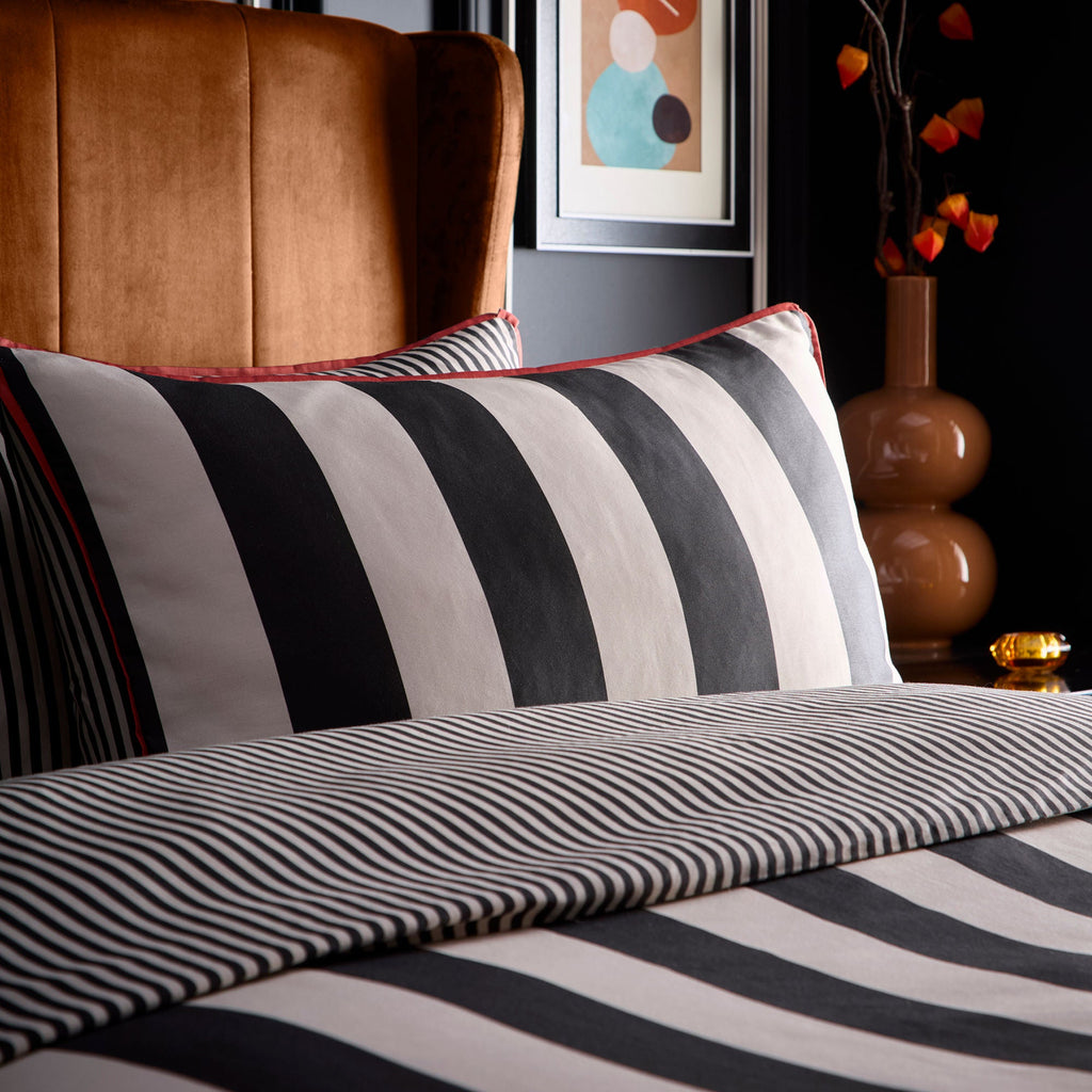 Parure de lit Festivo Circus Stripe noire