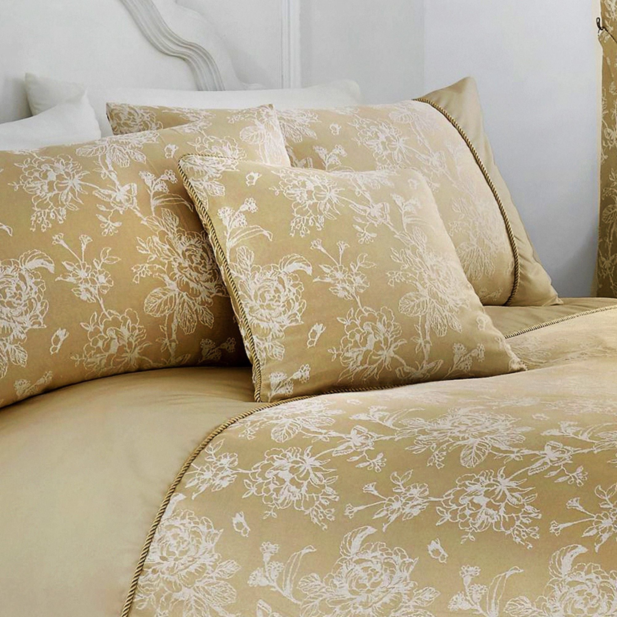 Coussin Jasmin couleur Champagne 43 x 43 cm