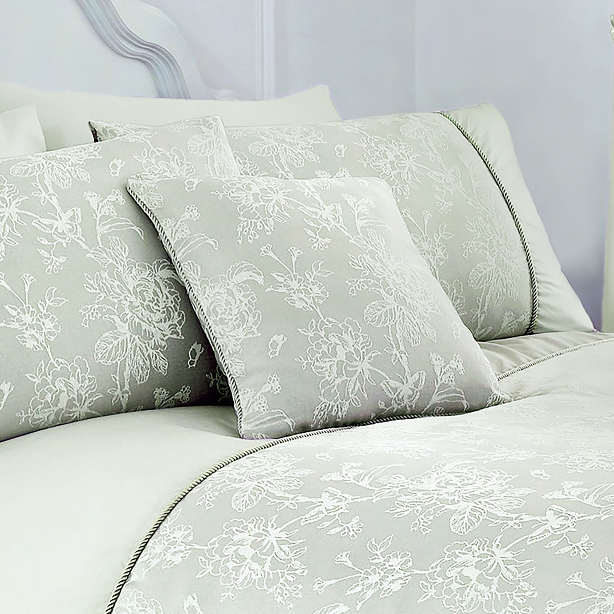 Coussin Jasmin vert 43 x 43 cm