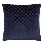 Coussin à pois en velours bleu marine 43 x 43 cm