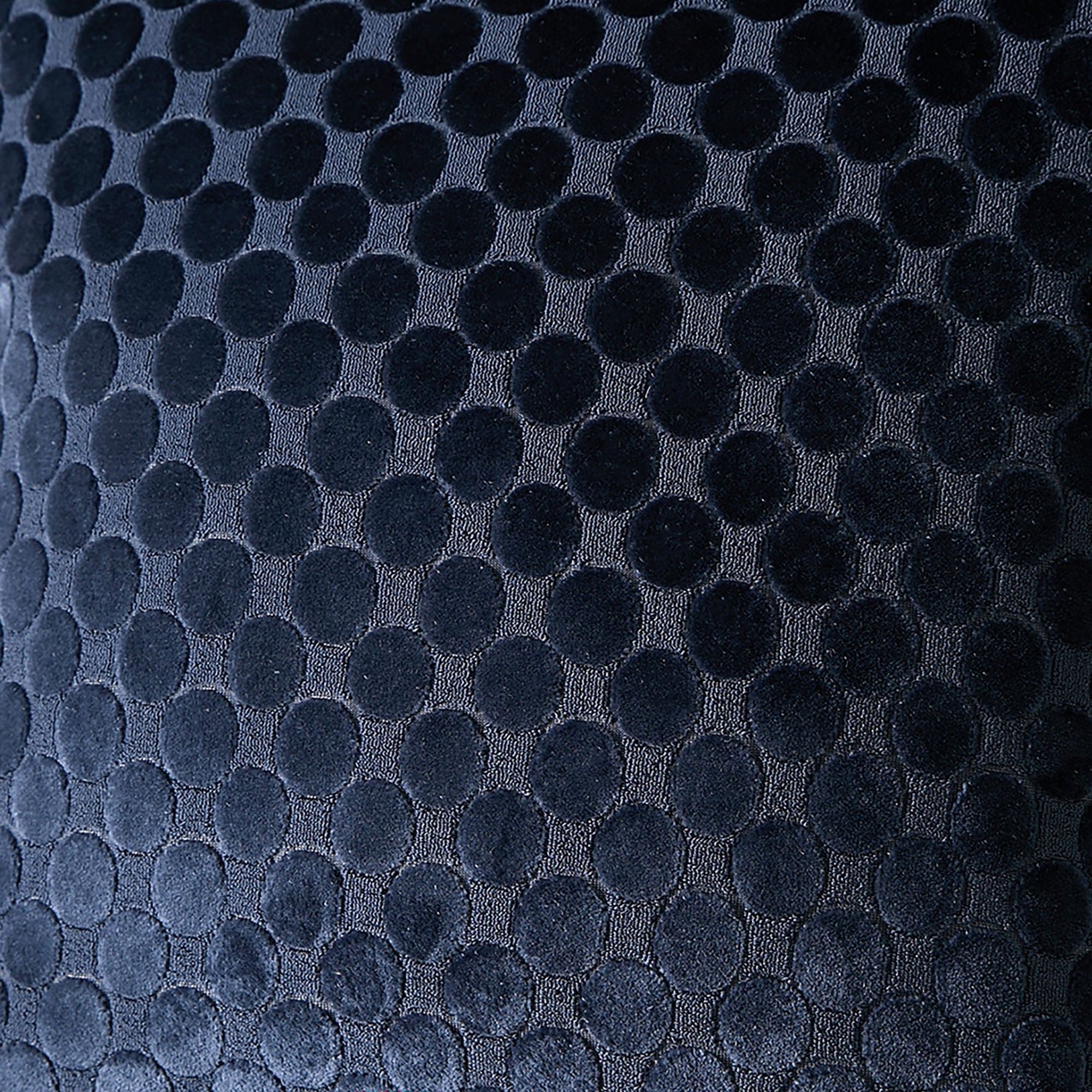 Coussin à pois en velours bleu marine 43 x 43 cm