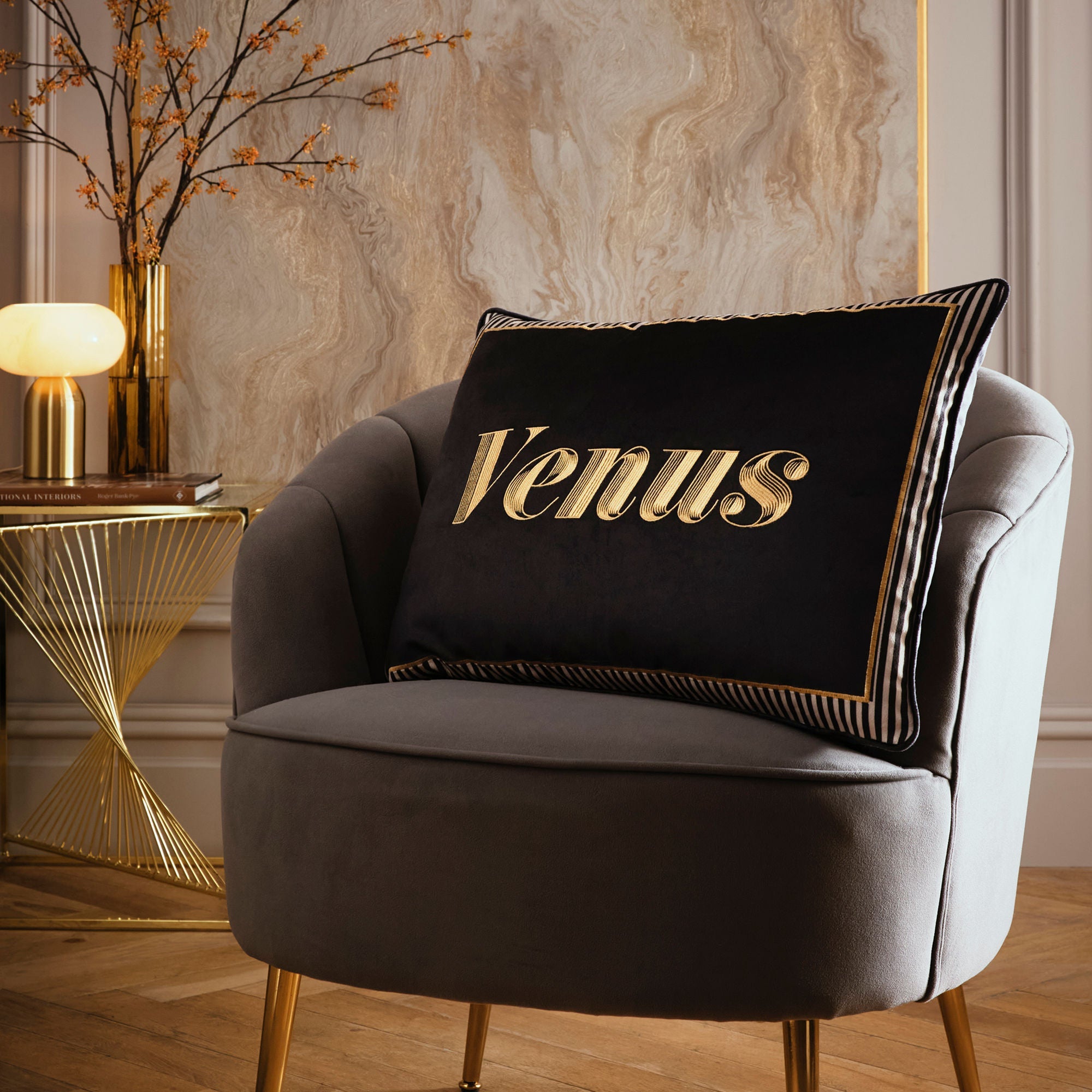 Coussin Venus Signature noir 40 x 60 cm